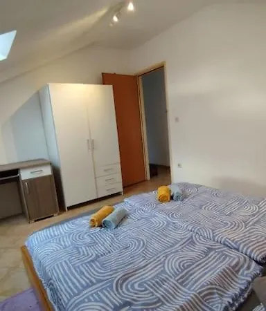 Apartment Marinas
