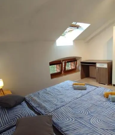 Apartment Marinas